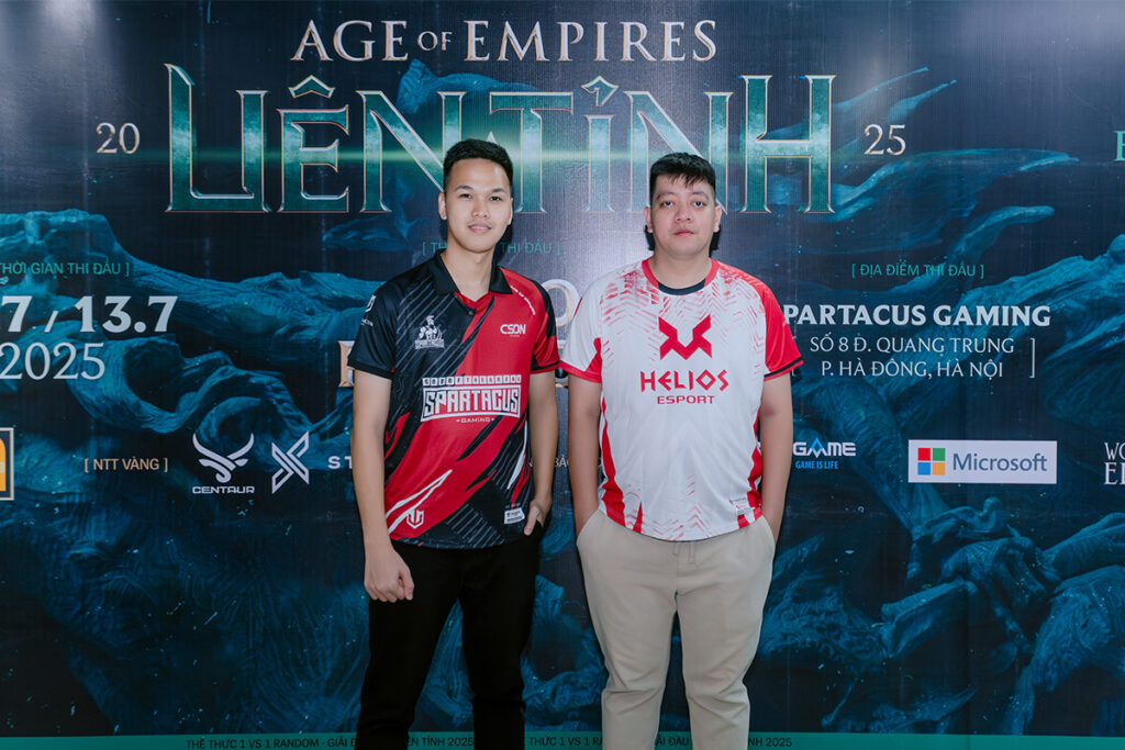 Chim Sẻ Đi Nắng và Hehe tới giao lưu tại địa điểm thi đấu