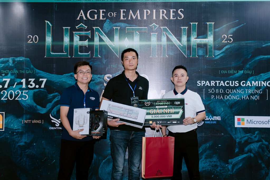 Á Quân: Nguyễn Ngọc Hồng