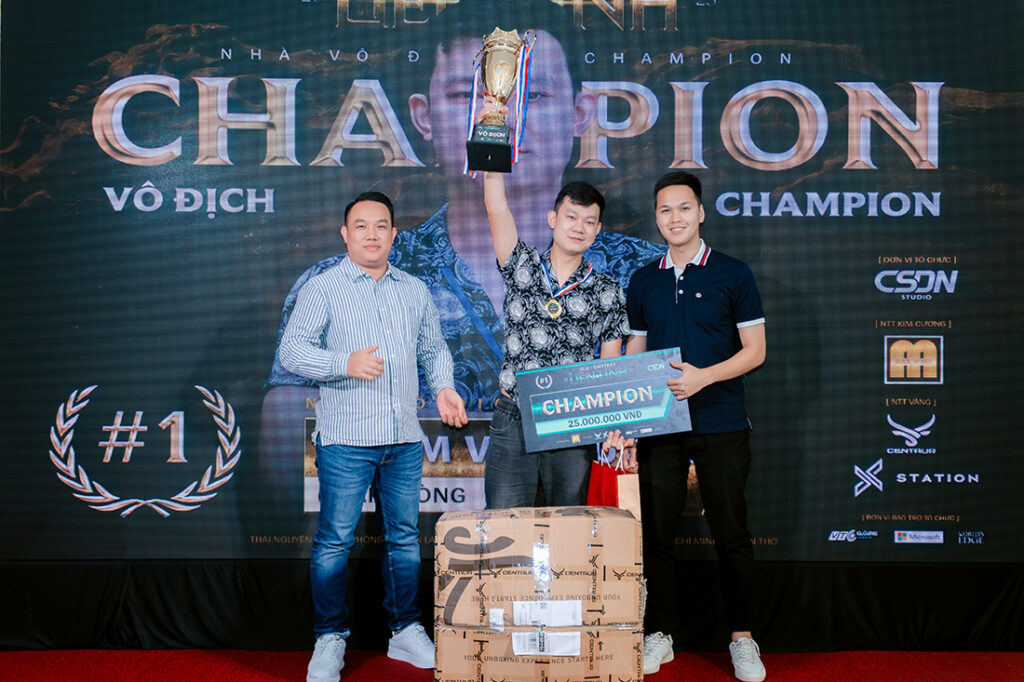 Vô địch - Phạm Văn Quyền
